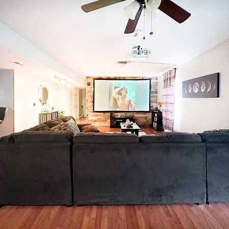 Apartmán Cute 2-Brm Walkout Apt With Pool Table And Theater Lexington Exteriér fotografie