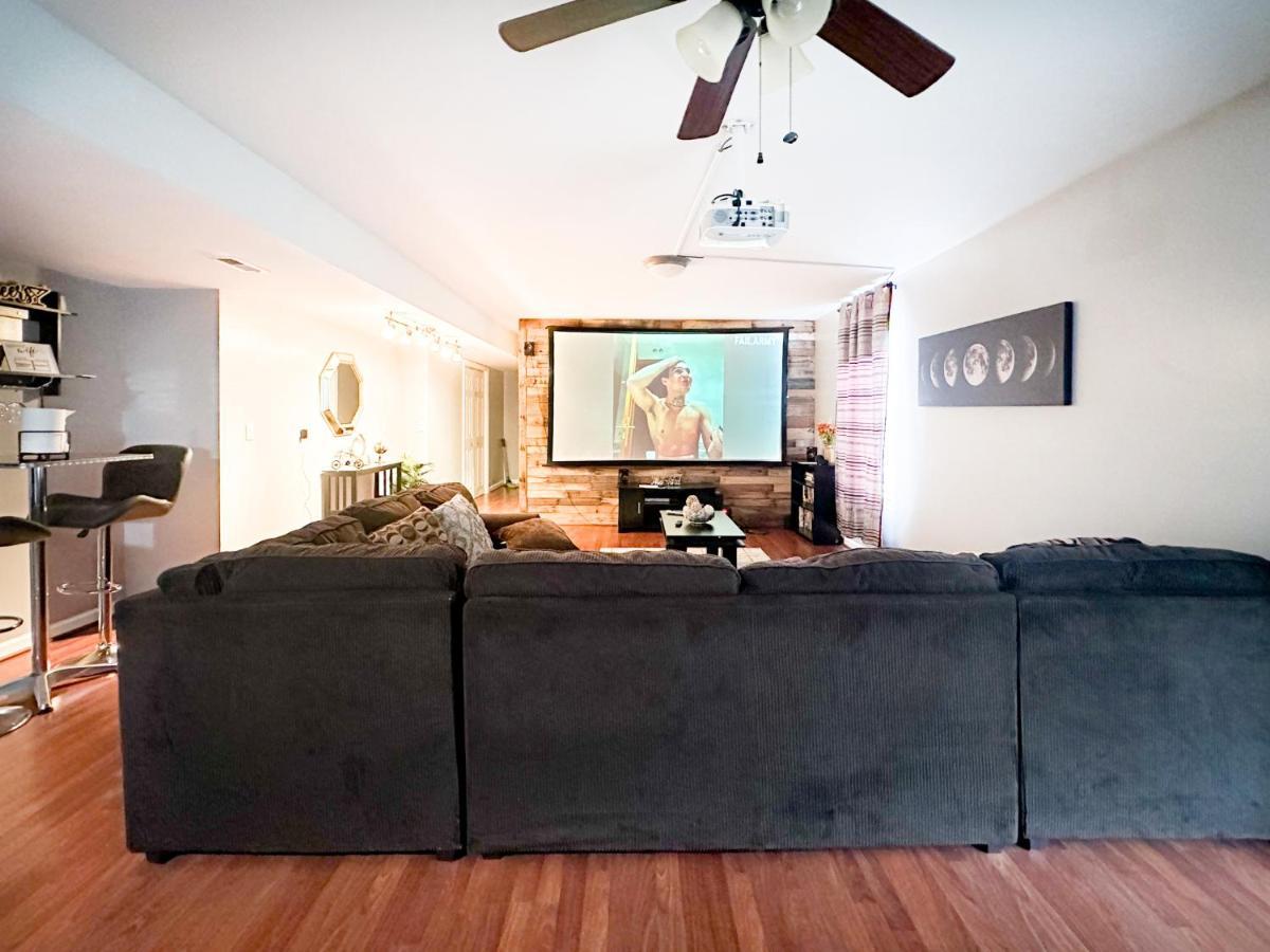 Apartmán Cute 2-Brm Walkout Apt With Pool Table And Theater Lexington Exteriér fotografie