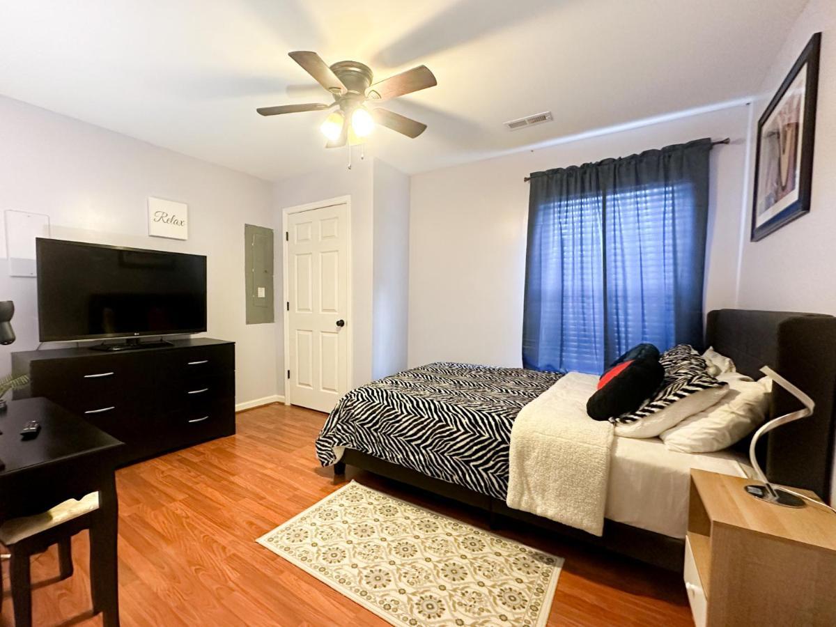 Apartmán Cute 2-Brm Walkout Apt With Pool Table And Theater Lexington Exteriér fotografie