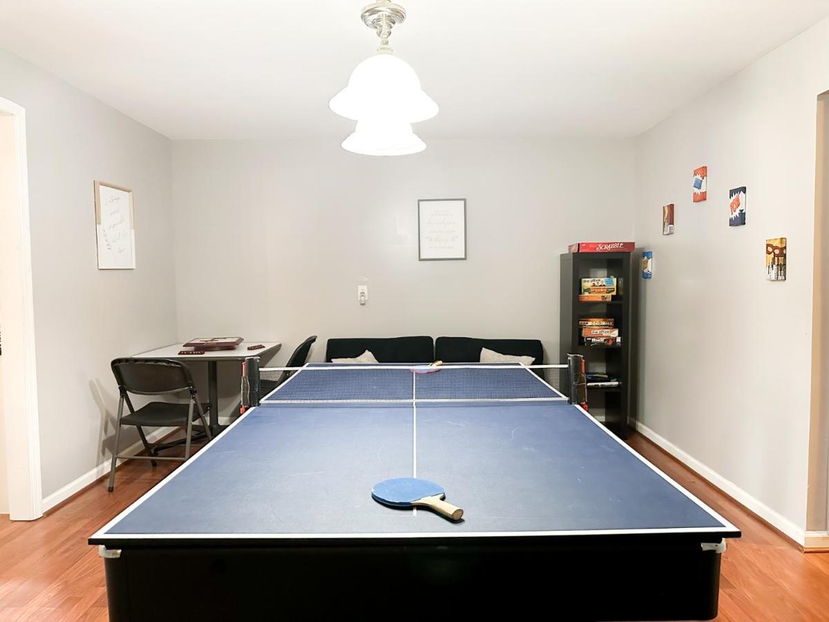 Apartmán Cute 2-Brm Walkout Apt With Pool Table And Theater Lexington Exteriér fotografie