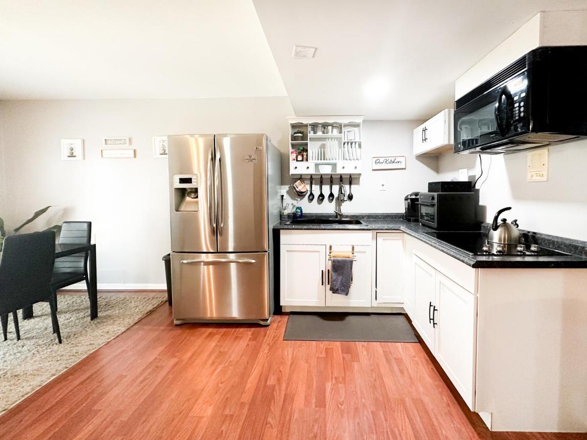 Apartmán Cute 2-Brm Walkout Apt With Pool Table And Theater Lexington Exteriér fotografie